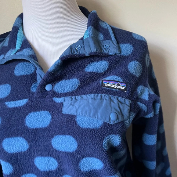 Patagonia Women’s Blue Polka Dot Synchilla Snap-T Fleece Small - Picture 3 of 8
